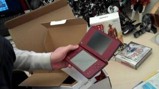 DSi XL unboxing and size comparison [upl. by Durwin]