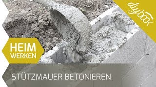 Stützmauer betonieren Kleine Schalsteinmauer selber bauen [upl. by Bekelja]