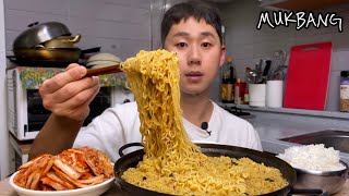 스낵면4봉지 밥도 말아먹어요먹방MUKBANG [upl. by Ahsratal]