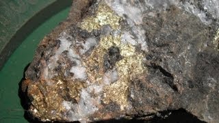 HOW TO TELL THE DIFFERENCE BETWEEN GOLD and PYRITE [upl. by Borlase]