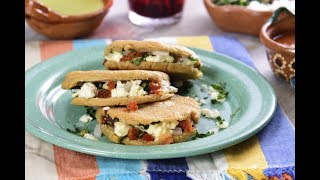 Gorditas de Chicharrón Caseras  Cómo hacer GORDITAS en CASA [upl. by Roleat158]