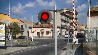 Spoorwegovergang Piano Tavola I  Railroad crossing  Passaggio a livello [upl. by Antoine]