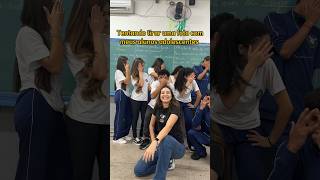 Alguém explica essa moda 😅 professora alunos escola shorts humor [upl. by Zola]