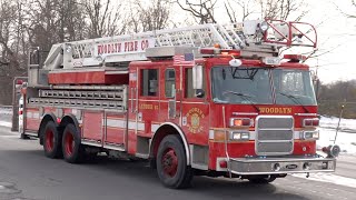 Woodlyn Fire Company Ladder 67 Responding [upl. by Millur297]