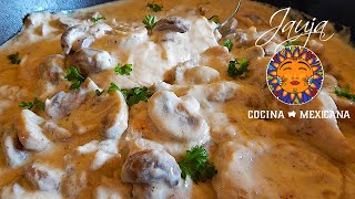 Pollo en Crema de Champiñones [upl. by Dorlisa]