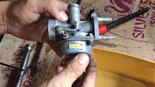 TVS XL100 Carb Cleaning DIY TVSXL100 carburador Negro [upl. by Etnohs867]