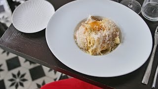 Tagliatelle alla carbonara du chef Denny Imbroisi [upl. by Ettenuahs]