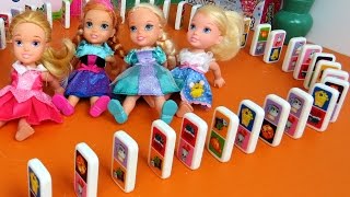 DOMINO Shopkins  Elsa Anna toddlers amp friends play [upl. by Akemat849]