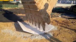 The test between HDPE and UHMWPE sheet hitted by 30 ton excavator in different situations [upl. by Laurel]