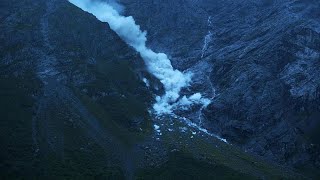 Nach 16 Evakuierungen Endlich Bergsturz in Norwegen [upl. by Chubb]