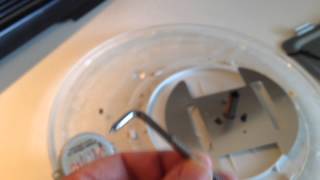 Diagnosing and Removing the noisy stirrer motor on a GE SpaceMaker 1400 microwave [upl. by Ydeh]