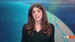 News presenter forgets shes sitting at a glass desk and gives viewers an eyeful on live TV [upl. by Azar]