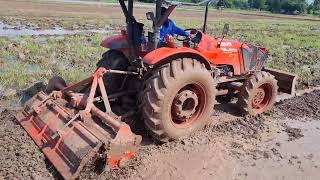 kubota mu5702 ลุยโคลนปั่นนาน้ำ จะรอดหรือร่วง [upl. by Auqemahs]