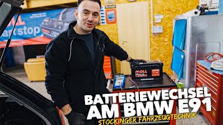 Batteriewechsel am BMW E90 E91 E92 E93 [upl. by Rancell268]