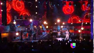 Marc Anthony Flor Pálida live al Premio lo Nuestro 2015 [upl. by Erle377]