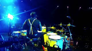 Lester Estelle Drum cam Kelly Clarkson quotWalkawayquot [upl. by Haynor]