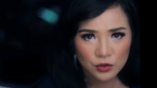 Averiana Barus  Perbual Official Music Video [upl. by Fabrin]