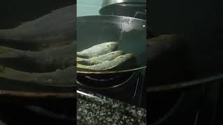 Fried Salted Fish quotSardinellaquot Part 1 cooking yummyy chinesefood fishlover ofwhk simplefood [upl. by Ettellocin]