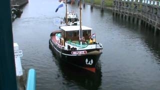 Oude sleepboten wilhelminasluis andel prewar Tugs in dutch lock [upl. by Lydia]