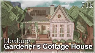 Bloxburg  Gardeners Family House Speedbuild exterior [upl. by Hernardo]