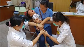 Vaccination Shots for a Kid寶貝打預防針小孩打針 Injectionchildbaby cry [upl. by Ahsauqal]