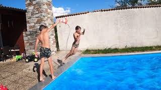 Boys Pool Challenge  Dummheiten im Pool [upl. by Borman489]