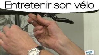 Entretenir son vélo  installer des freins de vélo [upl. by Zippel]