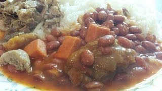 Habichuelas Frijoles con Bollitos de Guineos Verdes [upl. by Ariaic892]