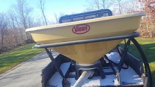 Vicon fertilizer spreader [upl. by Leachim]