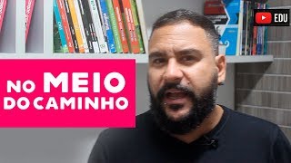 Analisando o poema “NO MEIO DO CAMINHO” de Carlos Drummond Modernismo [upl. by Ocirederf]