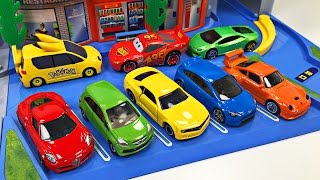 Best Toddler Learning Colors Hot Wheels Cars Trucks for Kids 1 Teaching Colours Tomica Highway Set [upl. by Erhart]