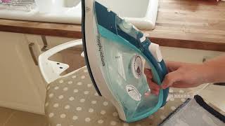 Morphy Richards Crystal Clear Steam Iron 300300 UK review and demo [upl. by Aleahcim]