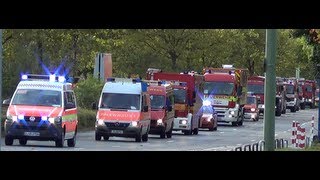 4 Alarmbereitschaft Feuerwehren NRW Alarmfahrt zum Großbrand in Krefeld [upl. by Thursby]