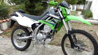 Présentation de la KLX 250  Kawasaki [upl. by Itsyrk]