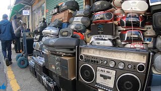 The BIGGEST Vintage Audio ELECTRONICS Market in the world South Korea  Seoul [upl. by Albion765]