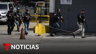 Impresionantes imágenes de la violencia que azota a Caracas  Noticias Telemundo [upl. by Mercorr262]