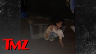 Malia Obama Rocks Out Dances Like Crazy at Lollapalooza  TMZ [upl. by Mckay]