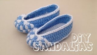 Cómo tejer zapatitos sandalias para bebé en crochet [upl. by Adnohryt]