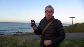 How to use a handheld light meter Sekonic Flashmate Light Meter [upl. by Geirk453]