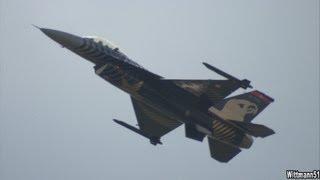 2013 Międzynarodowe Pokazy Lotnicze radom air show‏  Turecki F16 Solo Turk [upl. by Teodor782]