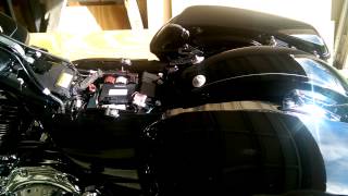 How to swap out your Harley Davidson seat [upl. by Ashman]