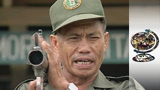 The US Hunts Down Filipino Extremist Group Abu Sayyaf 2002 [upl. by Ellecrag506]