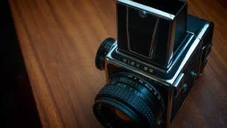 Kiev 88  Inexpensive Medium Format [upl. by Emmalynn]