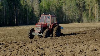 Massey Ferguson 1080 4x4 Turbo Spring Plowing 2022 [upl. by Boswell]