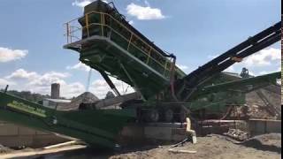 McCloskey Washing Systems S190 3D Rinser into a 36TS Sand Screw [upl. by Winou]