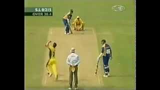 sanath jayasuriya hiting australia [upl. by Erminna]