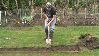 Mound Culture gardening Building a Hugelkultur Raised Bed  part 1 [upl. by Narcissus]