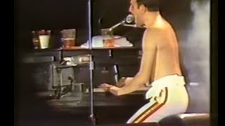 Queen  Live in Barcelona 1986  We Will Rock You  We Are The Champions [upl. by Neukam291]