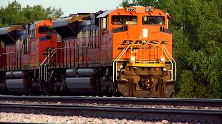 VERY FAST 70MPH BNSF FRIEGHT TRAIN  Holbrook AZ [upl. by Ennis]