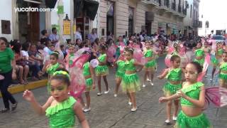 Así se vivió el desfile infantil del Carnaval de Mérida [upl. by Aiuqenehs]